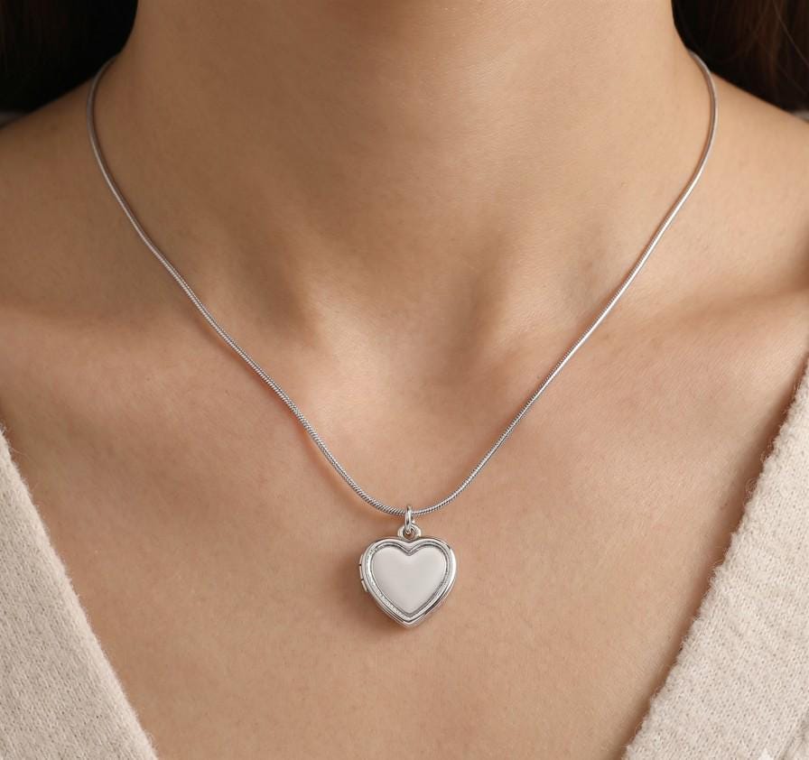 18K Gold Dipped Mother of Pearl Heart Necklace, Dainty Stainless Steel Pendant