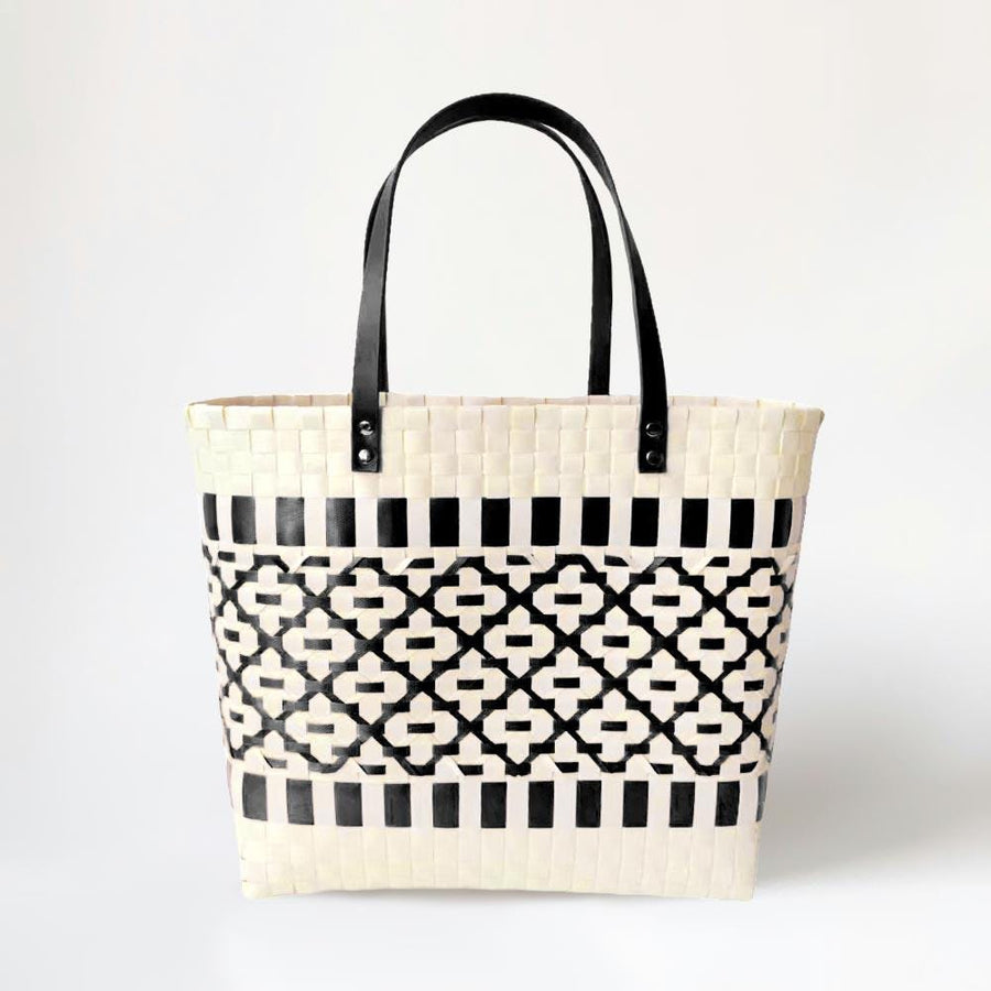 Quatrefoil Basket Weave Tote Bag | Chic Woven Shoulder Bag, Eco-Plastic Purse