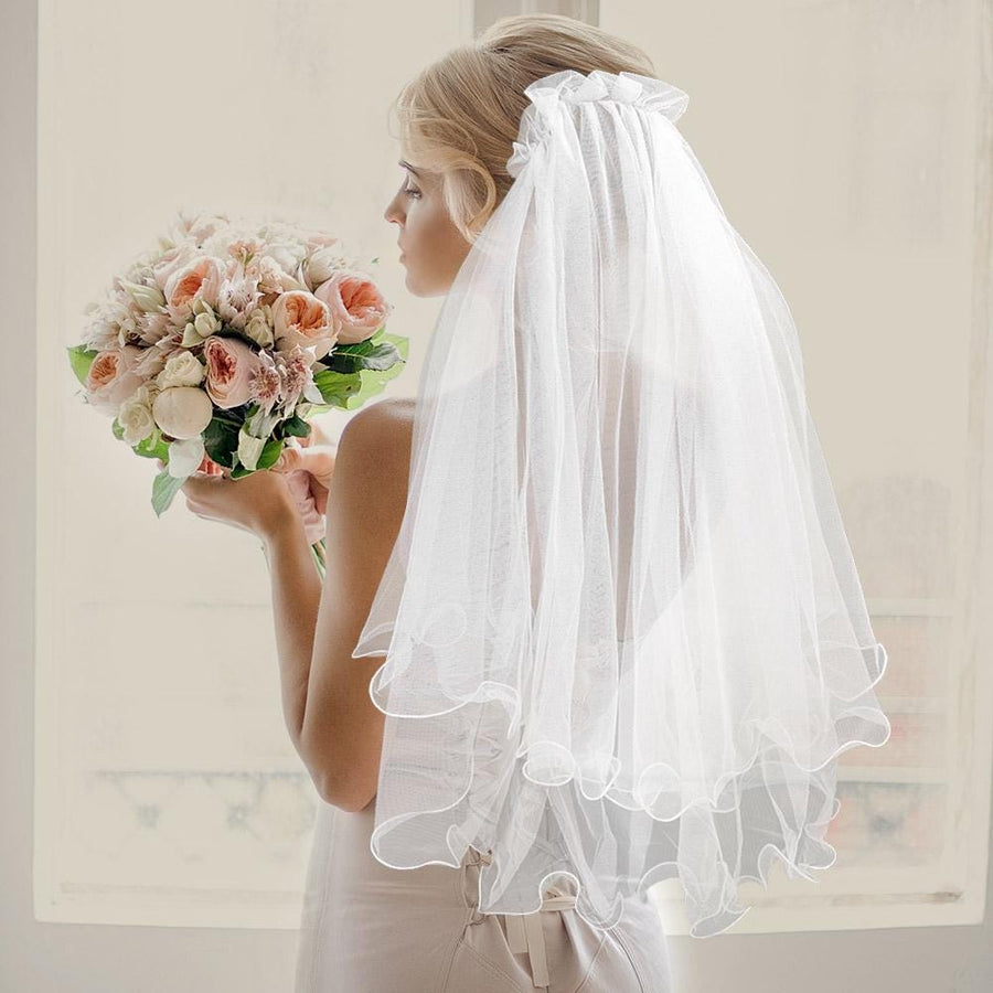 Bridal Short Wedding Veil in Soft Tulle with Hair Comb | Elegant Veil for Bride