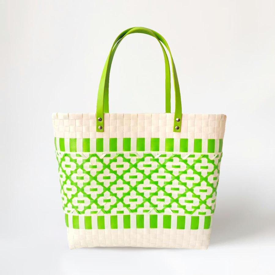 Quatrefoil Basket Weave Tote Bag | Chic Woven Shoulder Bag, Eco-Plastic Purse